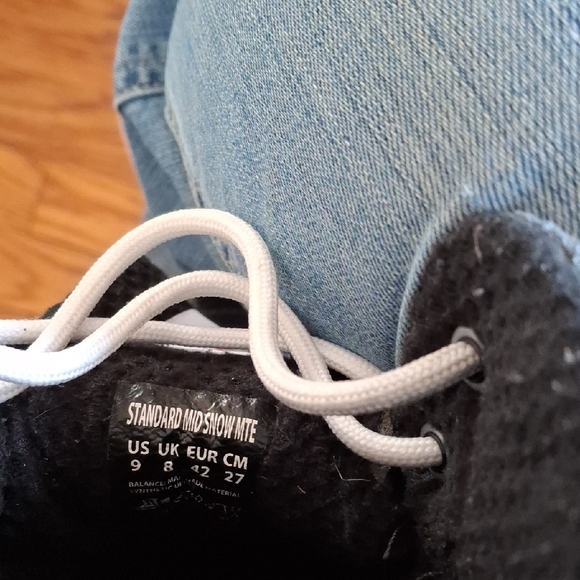 Vans Mens Standard Mid Black White Sneakers - Picture 4 of 9